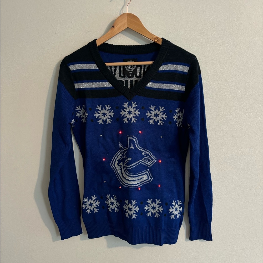 Vancouver Canucks light up ugly Christmas Sweater vneck medium